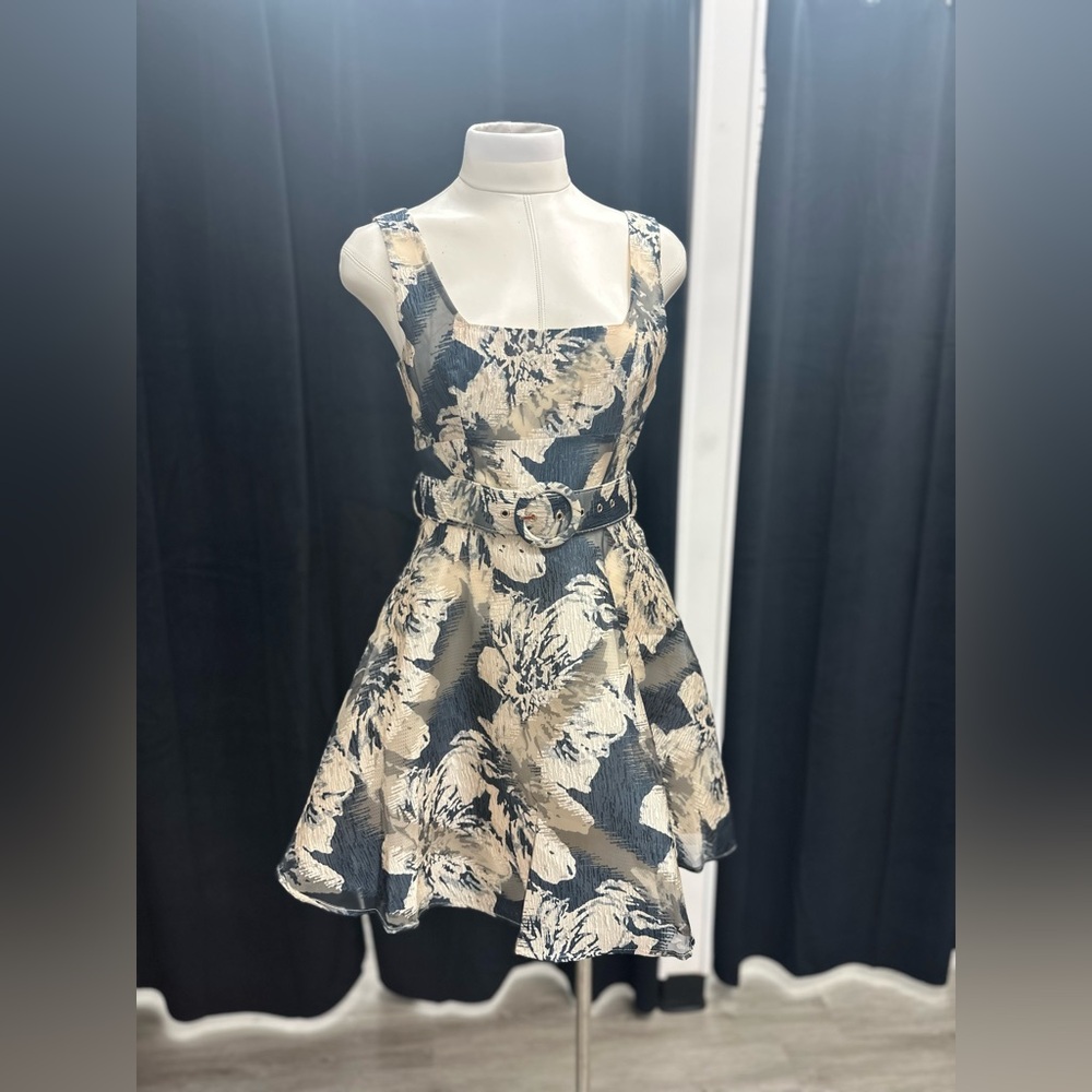 Floral Sleeveless Dress with Belt - Picture 2 of 4